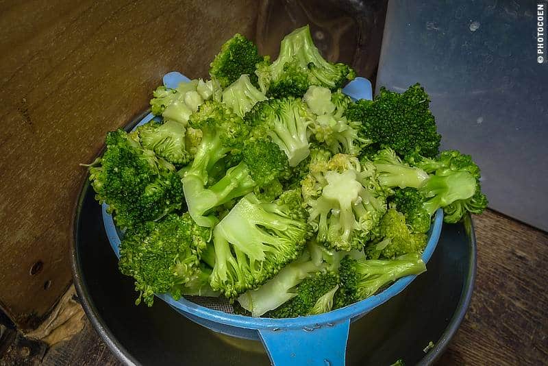 Can you steam vegetables online in a pressure cooker